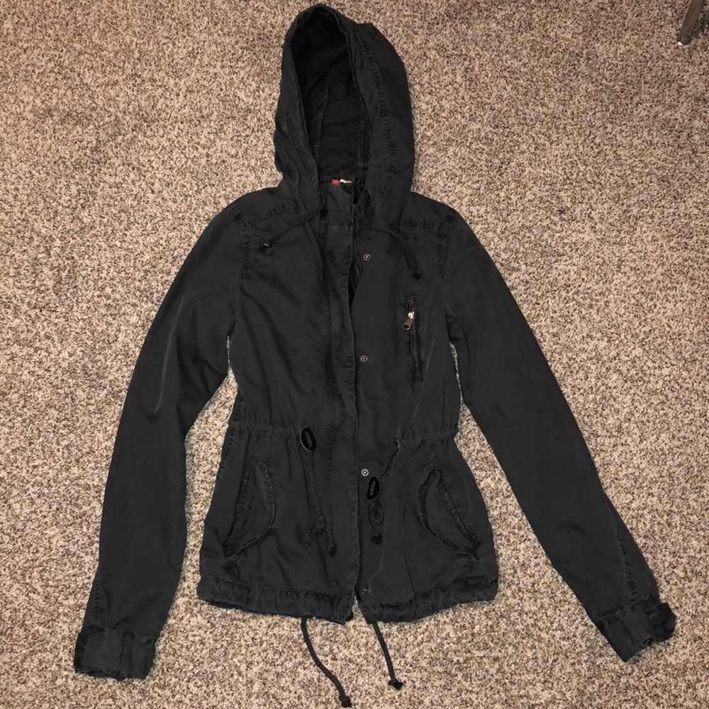 A light black/dark grey H&M jacket!